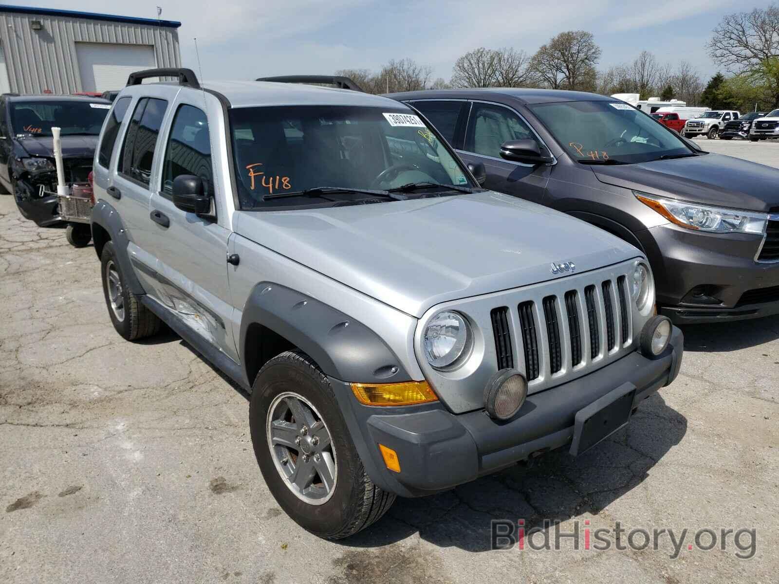 Фотография 1J4GL38K56W219808 - JEEP LIBERTY 2006