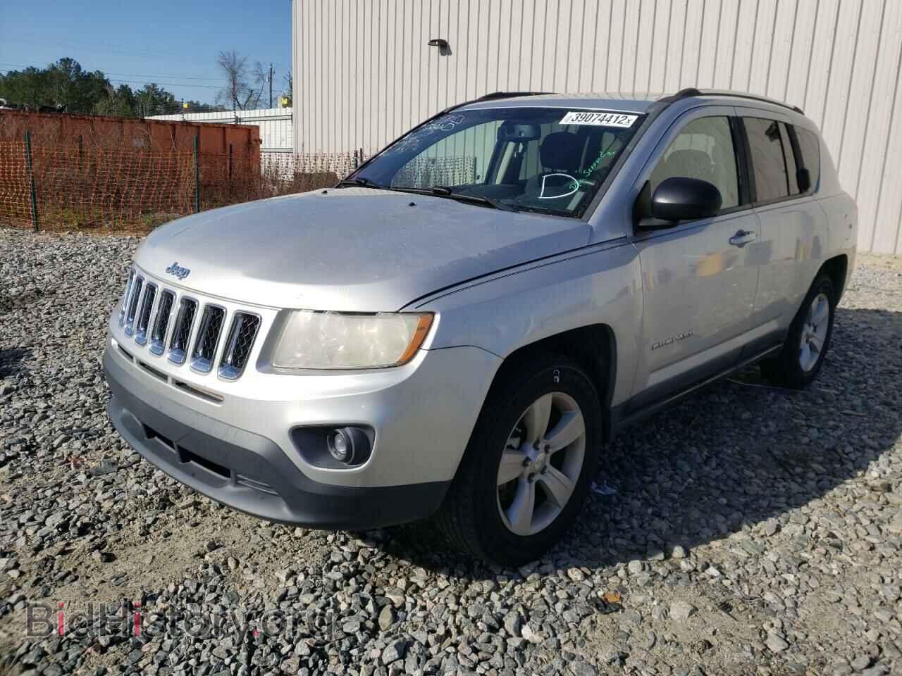 2011 JEEP COMPASS - VIN: 1J4NT1FA1BD239629 - Фото 2