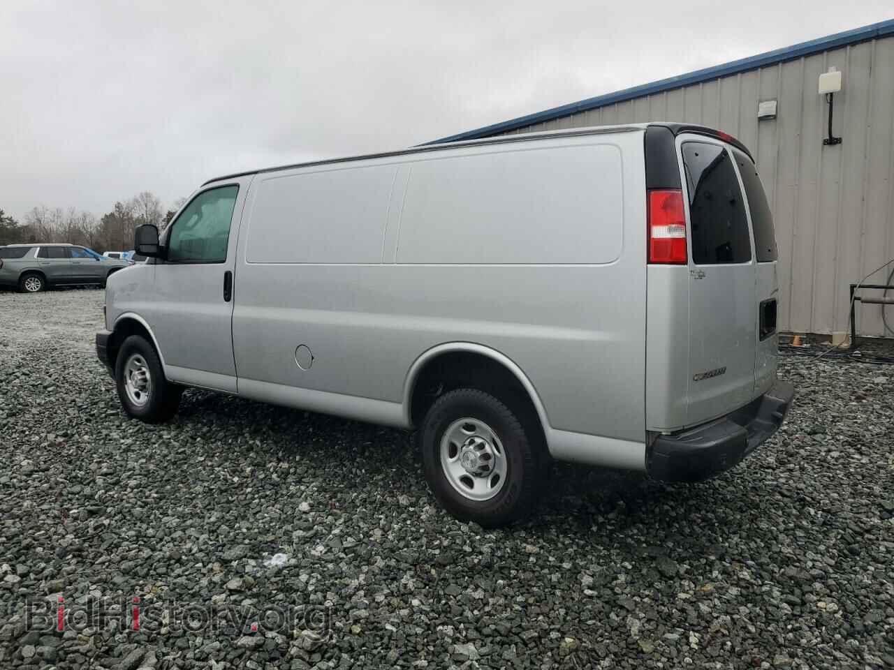 2018 CHEVROLET EXPRESS - VIN: 1GCWGAFP5J1308180 - Фото 2