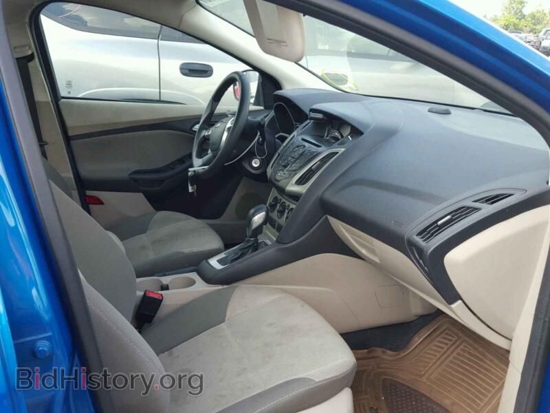 2014 Ford FOCUS (VIN 1FADP3F27EL143353) — photo 5 of 10