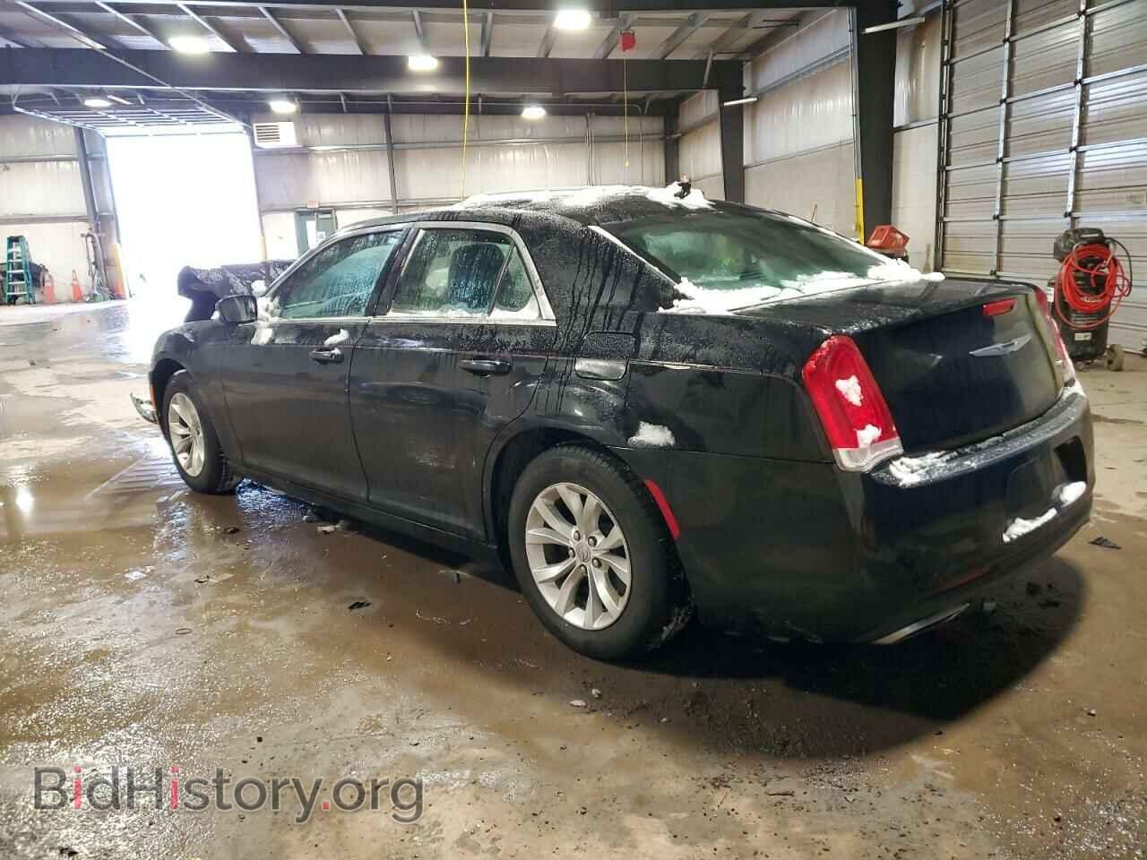 2016 CHRYSLER 300 - VIN: 2C3CCAAG0GH113074 - Фото 2