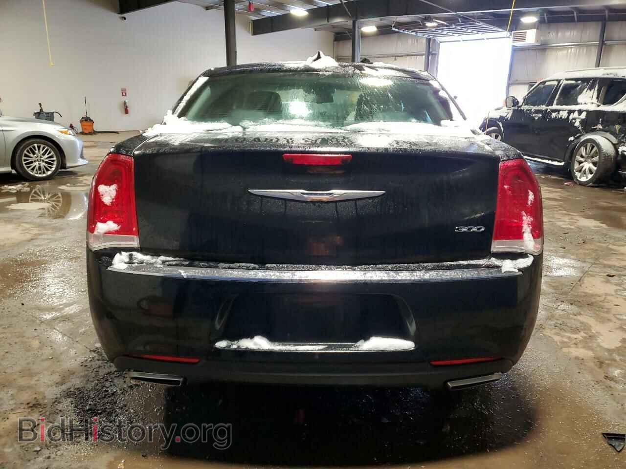2016 CHRYSLER 300 - VIN: 2C3CCAAG0GH113074 - Фото 6