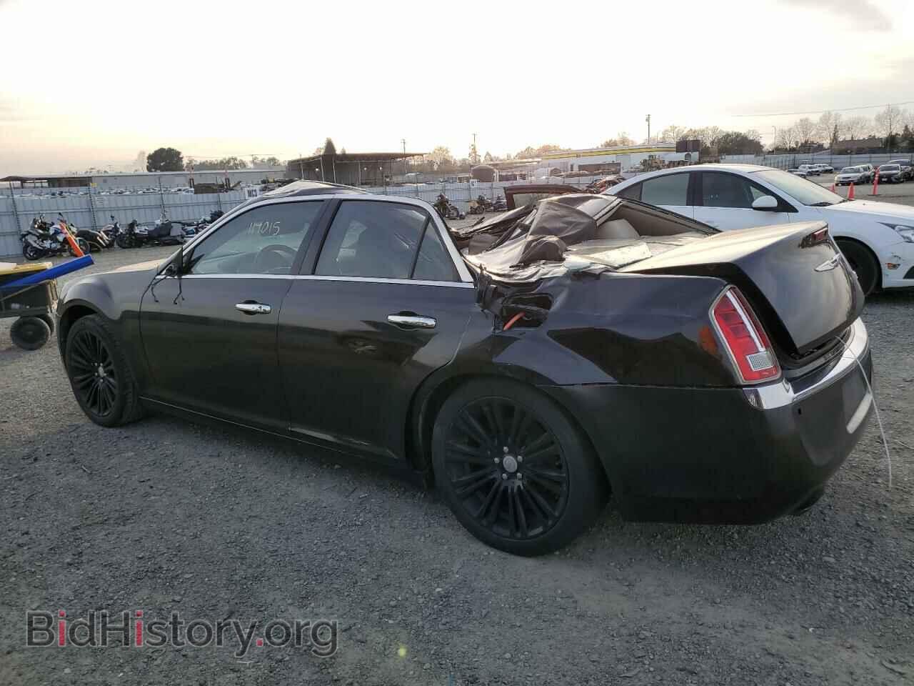 2011 CHRYSLER 300 - VIN: 2C3CA6CT9BH547774 - Фото 2