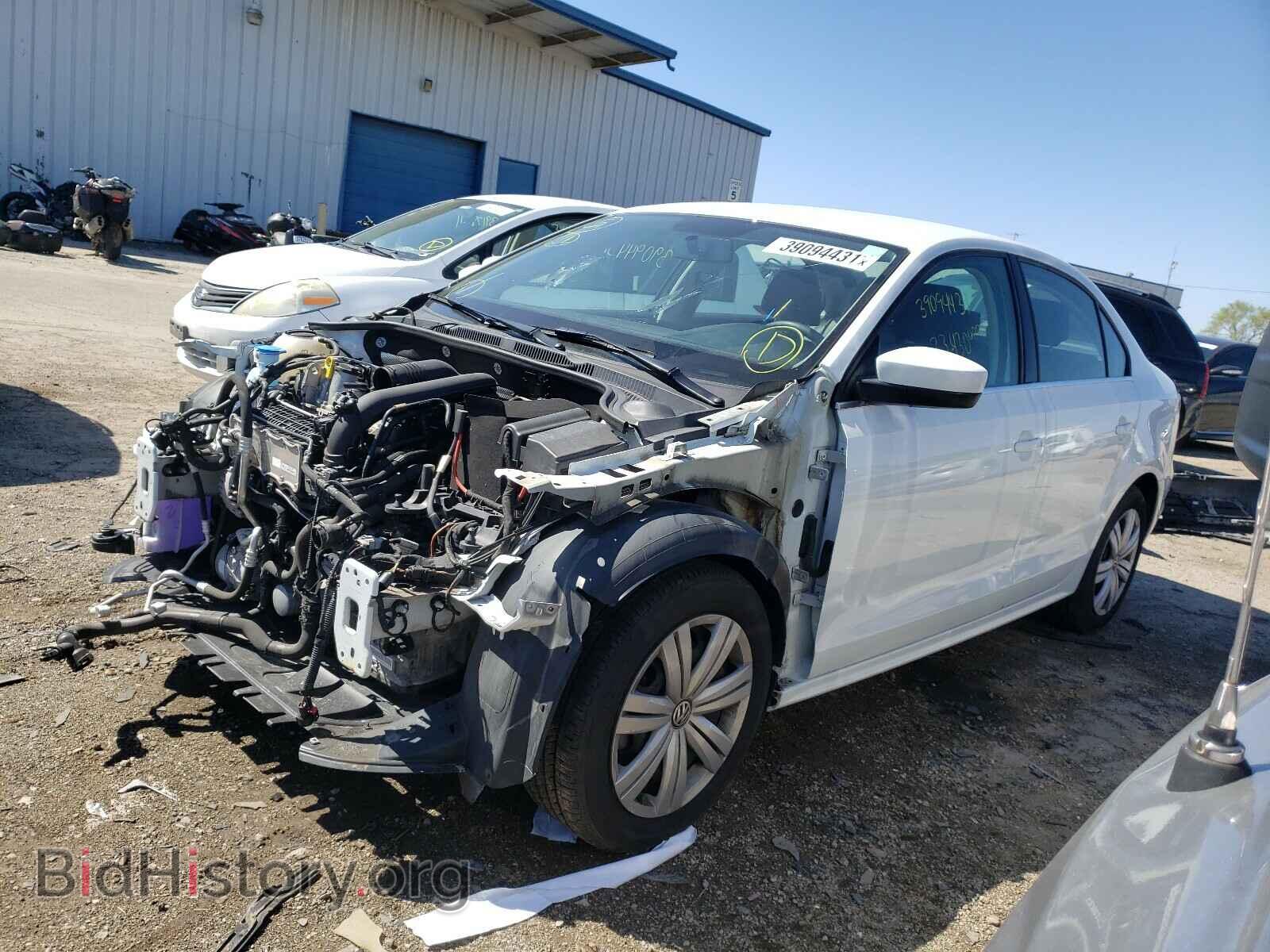 2017 VOLKSWAGEN JETTA - VIN: 3VW2B7AJ9HM311788 - Photo 2