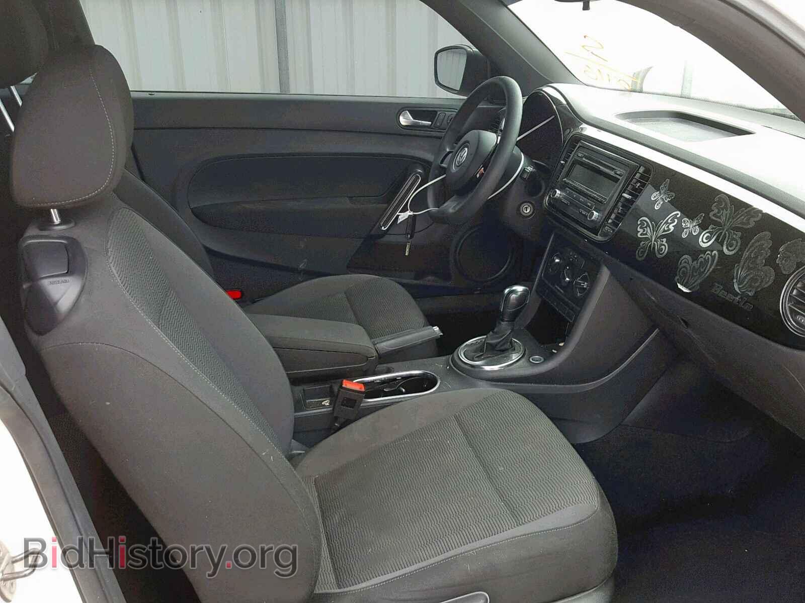 2014 VOLKSWAGEN BEETLE - VIN: 3VWFP7AT5EM620416 - Фото 5