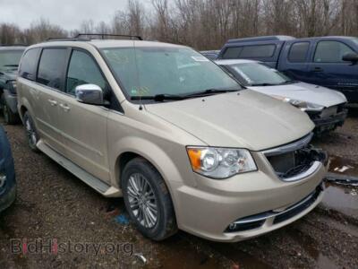 2015 Chrysler MINIVAN Town & COU, золотистый — VIN 2C4RC1CG7FR619531, Copart
