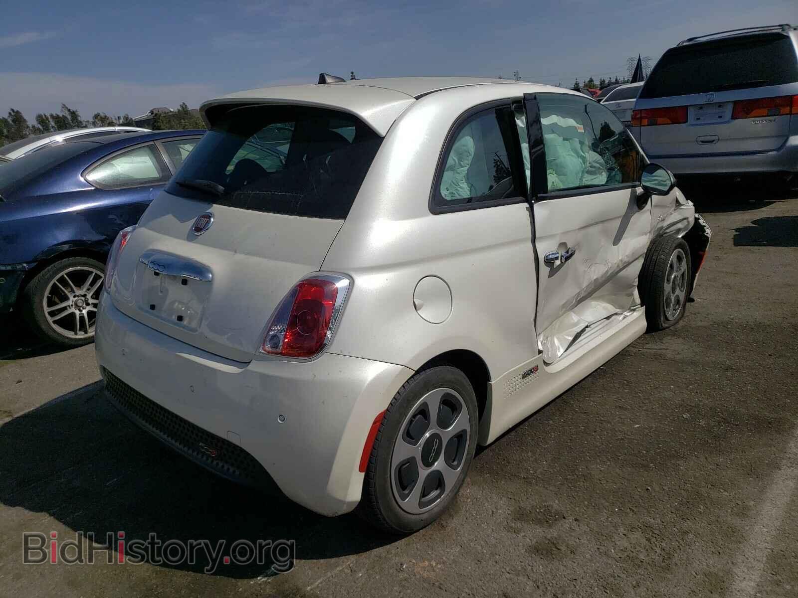 2017 FIAT 500 - VIN: 3C3CFFGE2HT625227 - Фото 4
