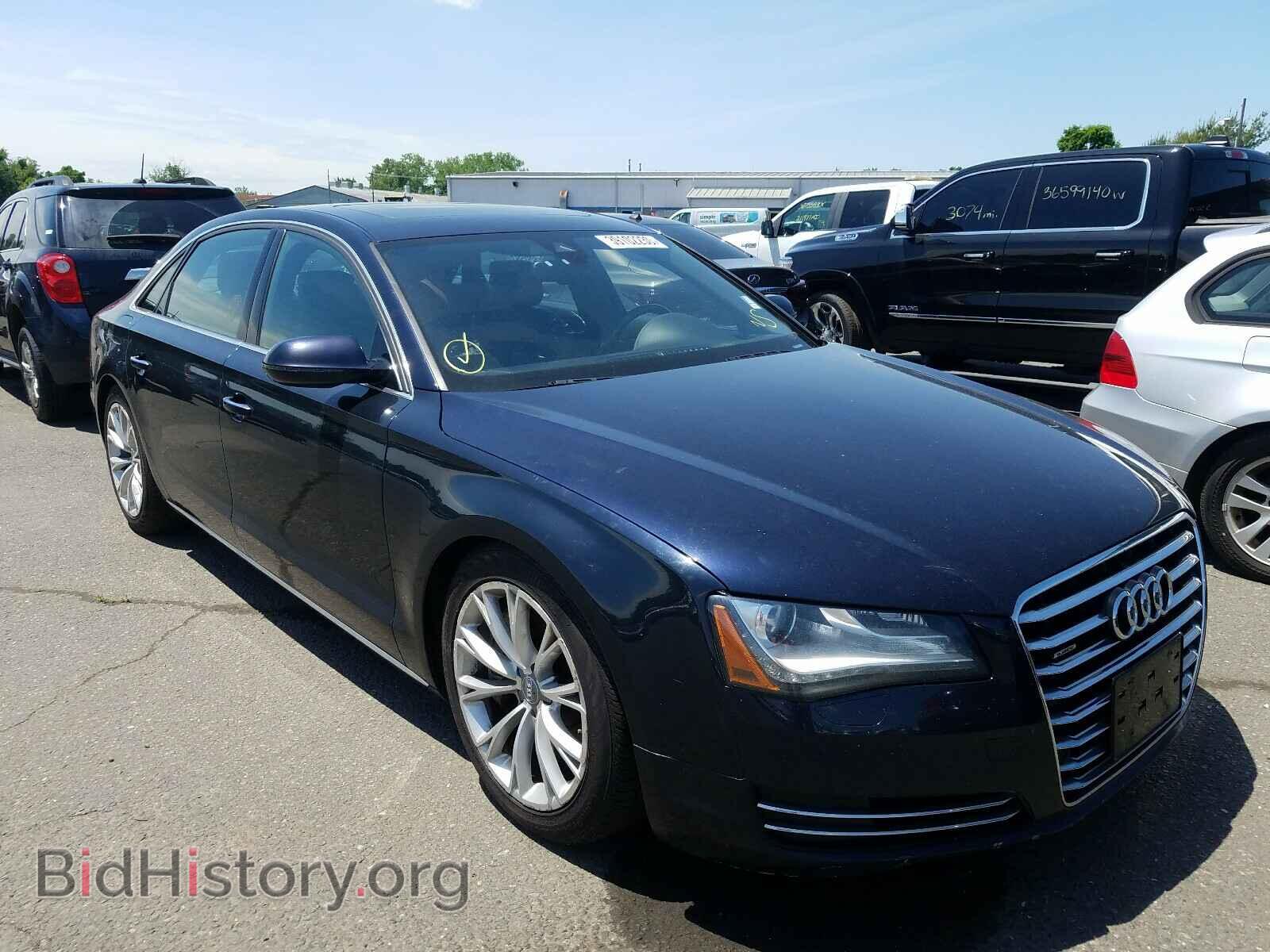 Photo WAURVAFD3BN005995 - AUDI A8 2011