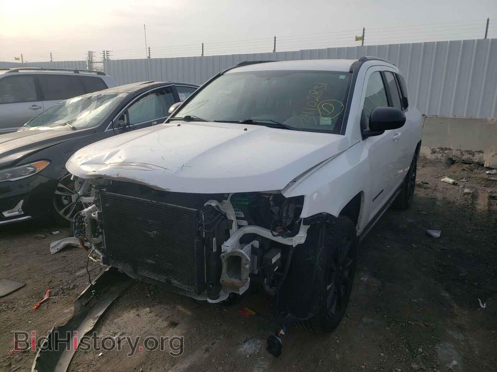 2015 JEEP COMPASS - VIN: 1C4NJDBB4FD412920 - Photo 2