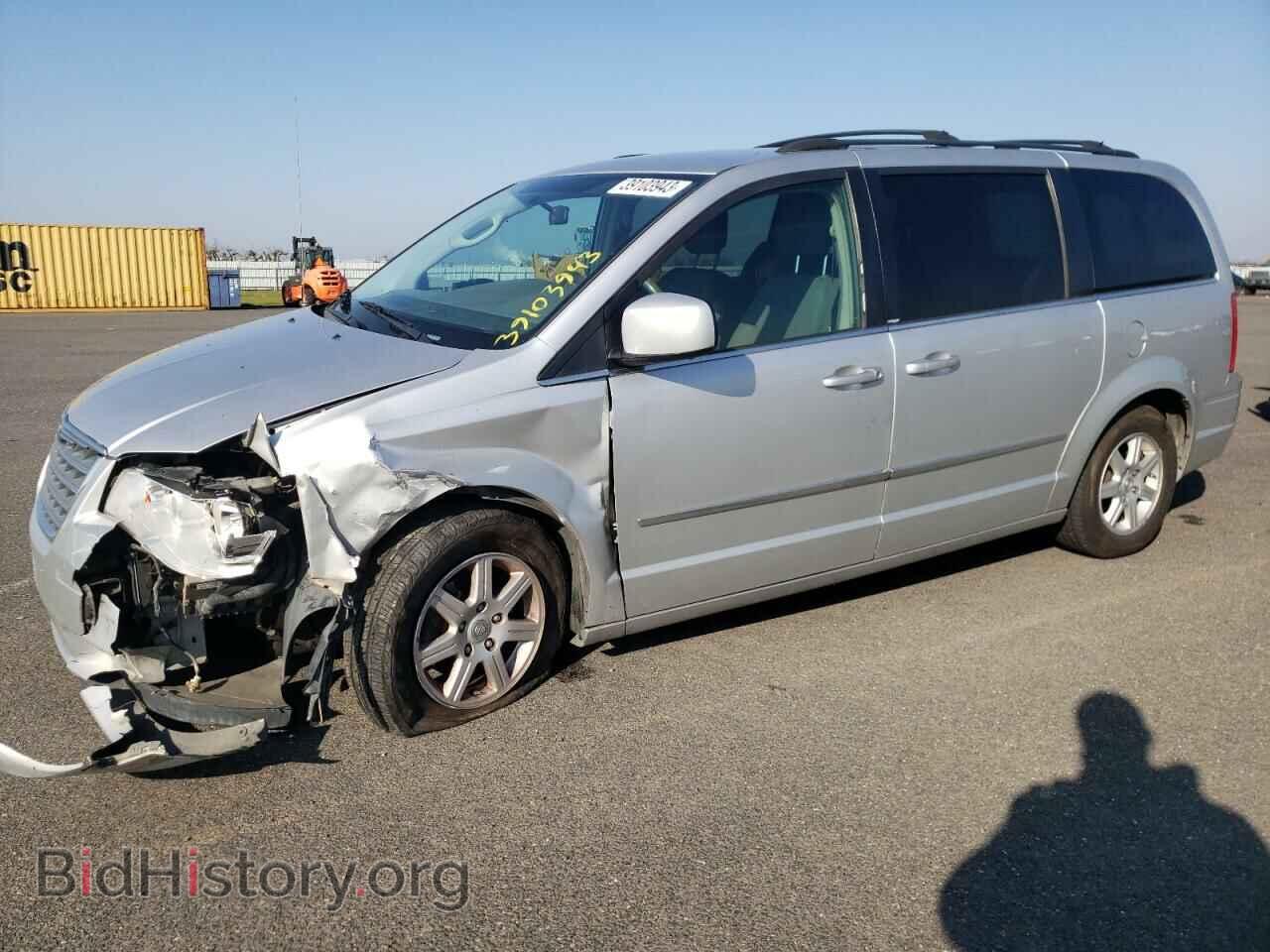 Photo 2A4RR5D14AR397663 - CHRYSLER MINIVAN 2010