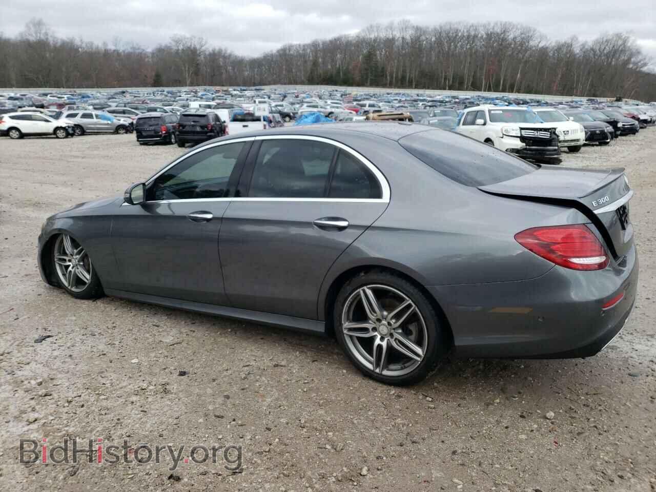 2017 MERCEDES-BENZ E-CLASS - VIN: WDDZF4KB1HA090332 - Фото 2