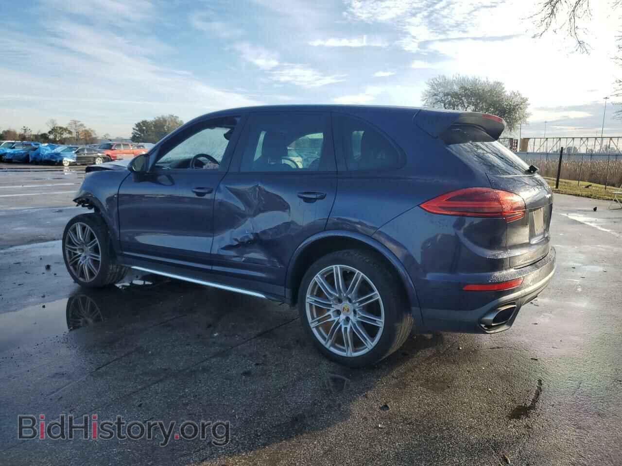 2017 PORSCHE CAYENNE - VIN: WP1AA2A29HKA81902 - Фото 2