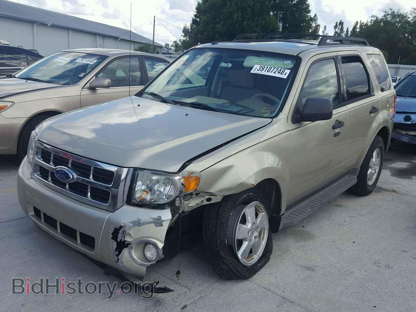 2011 FORD ESCAPE - VIN: 1FMCU0DG6BKC01686 - Фото 2