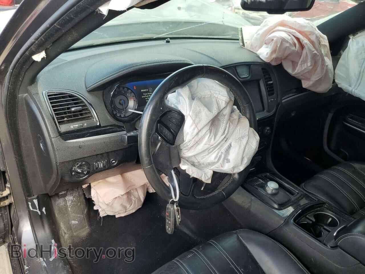 2019 CHRYSLER 300 - VIN: 2C3CCABG5KH659098 - Фото 8