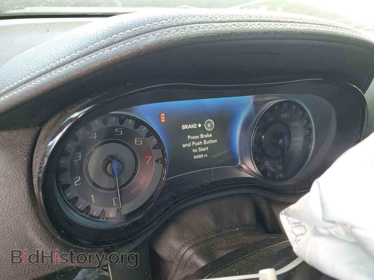 2019 CHRYSLER 300 - VIN: 2C3CCABG5KH659098 - Фото 9
