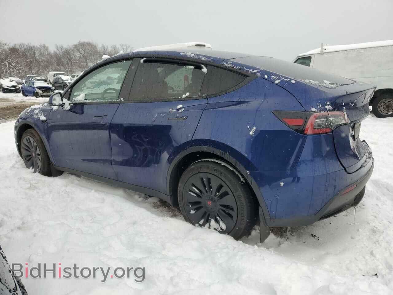 2023 TESLA MODEL Y - VIN: 7SAYGAEEXPF758760 - Фото 2