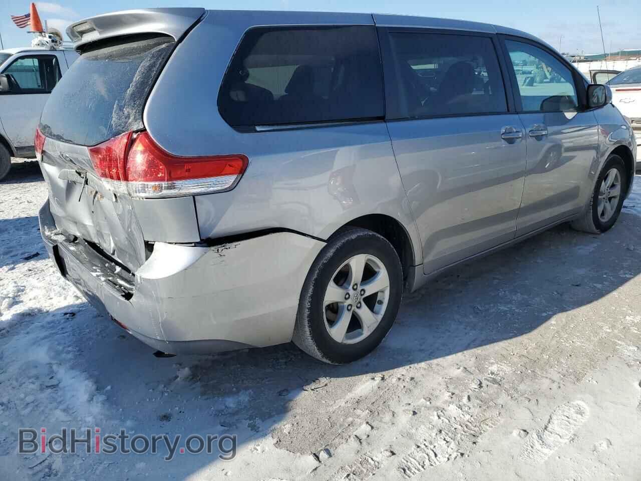 2012 TOYOTA SIENNA - VIN: 5TDKA3DC4CS011063 - Фото 3
