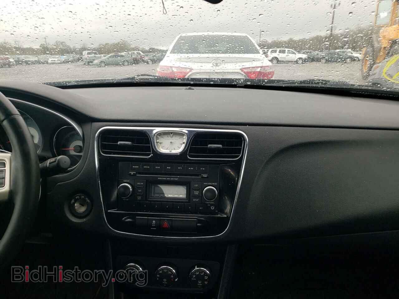 2013 CHRYSLER 200 - VIN: 1C3CCBBG0DN527527 - Фото 9