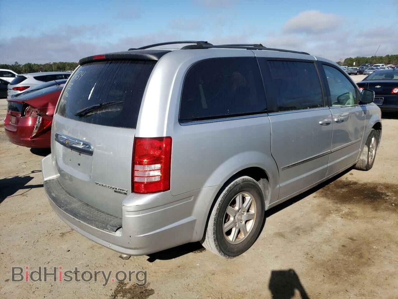 2010 CHRYSLER MINIVAN - VIN: 2A4RR8DX4AR361204 - Фото 3