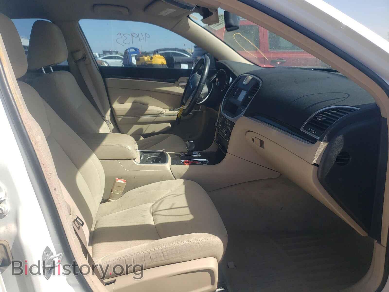 2012 CHRYSLER 300 - VIN: 2C3CCAAG2CH138388 - Photo 5