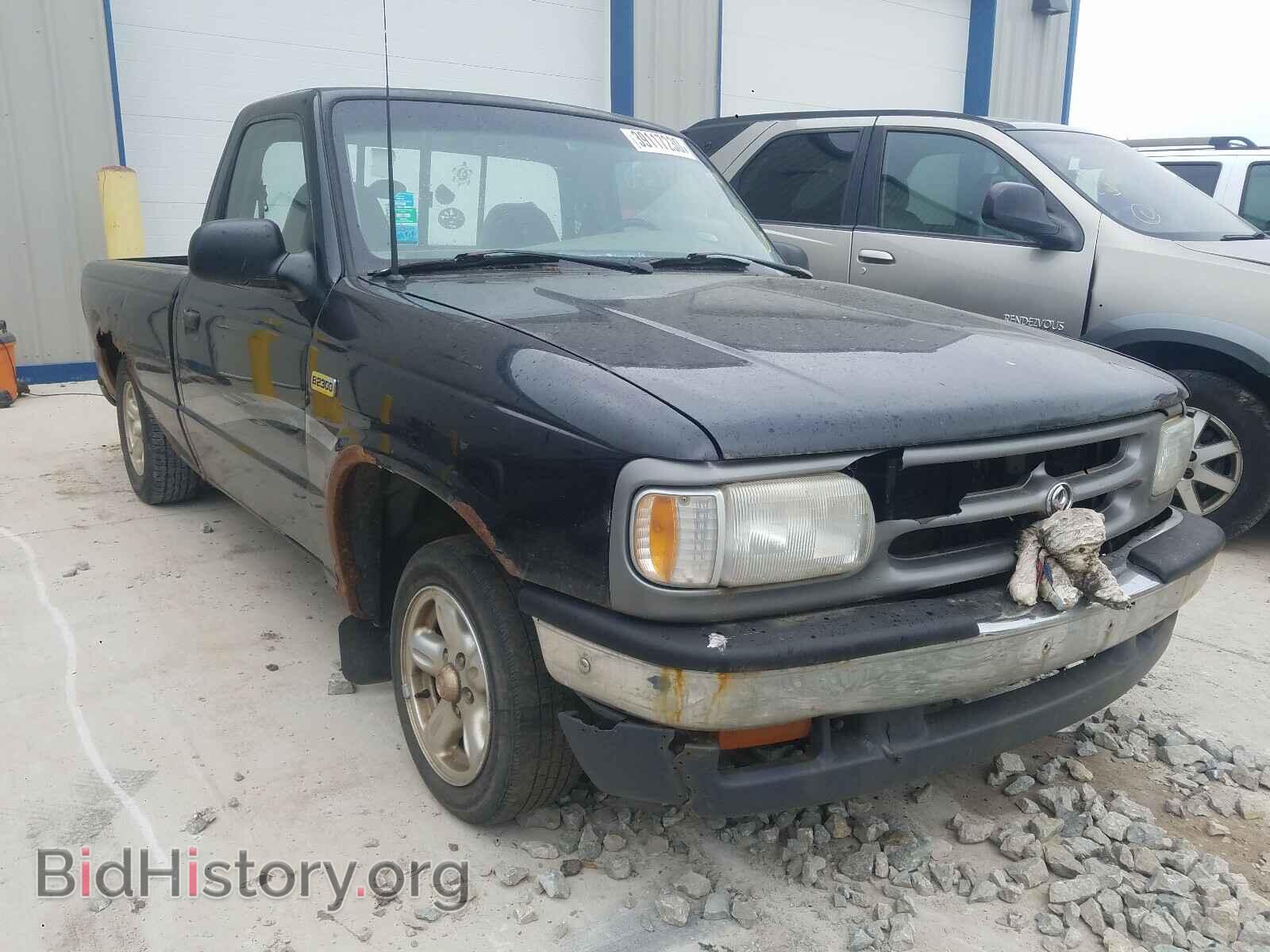 Photo 4F4CR12A8VTM30421 - MAZDA B2300 1997