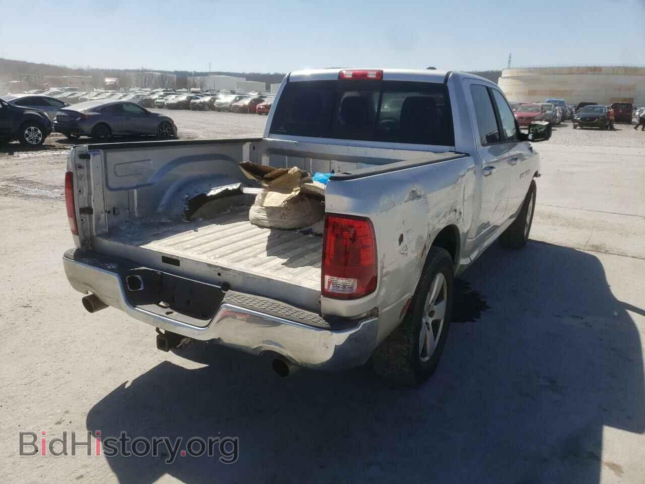 2011 DODGE RAM 1500 - VIN: 1D7RB1CT8BS550184 - Фото 4