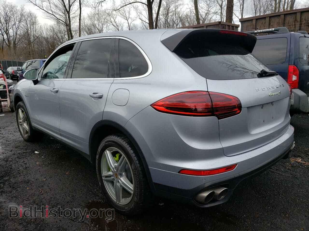 2016 PORSCHE CAYENNE - VIN: WP1AE2A24GLA61859 - Фото 2