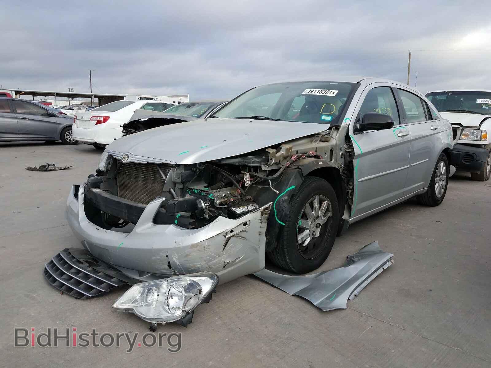2010 CHRYSLER SEBRING - VIN: 1C3CC4FB9AN192662 - Фото 2