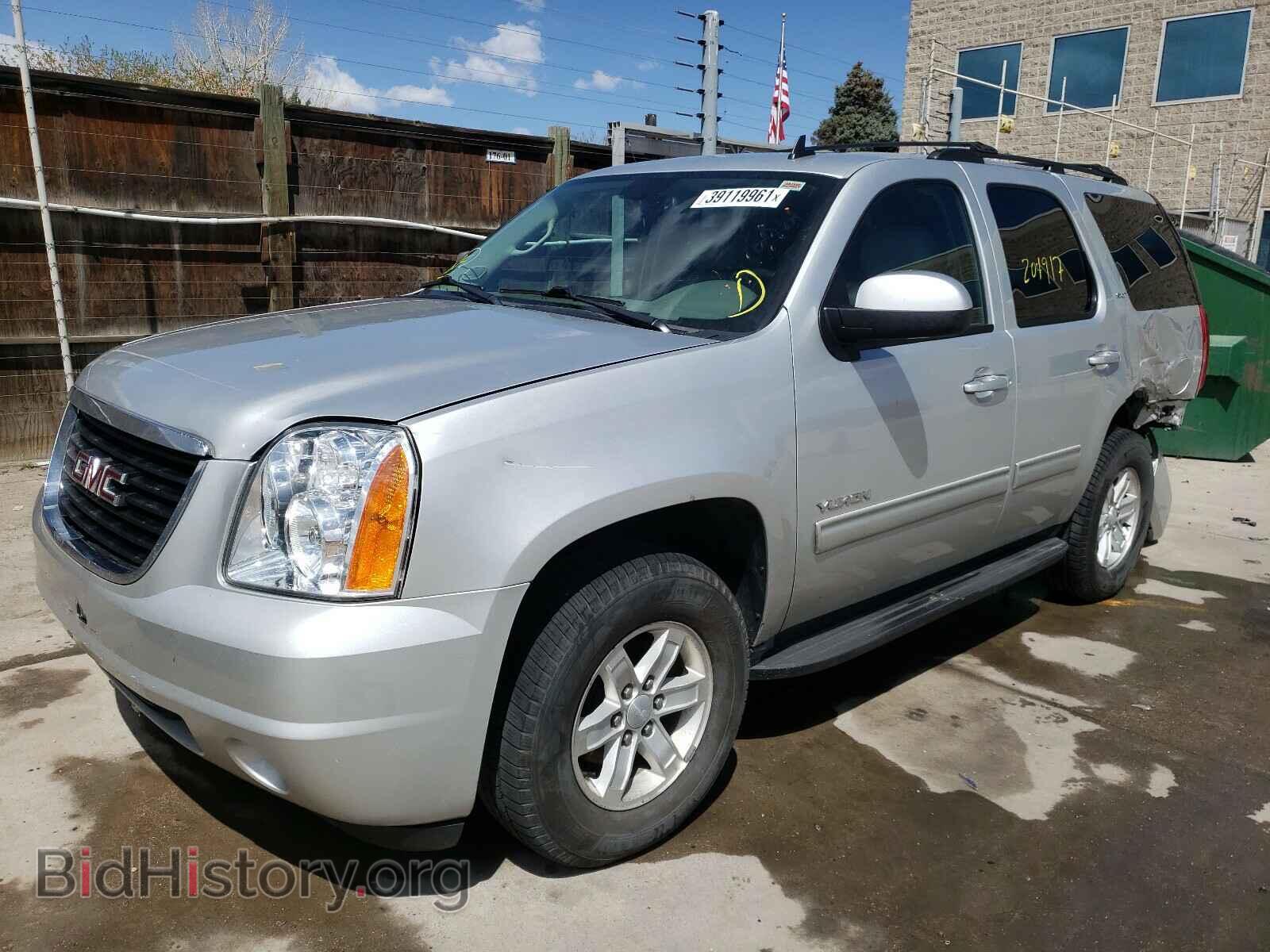 2011 GMC YUKON - VIN: 1GKS2CE05BR243092 - Фото 2