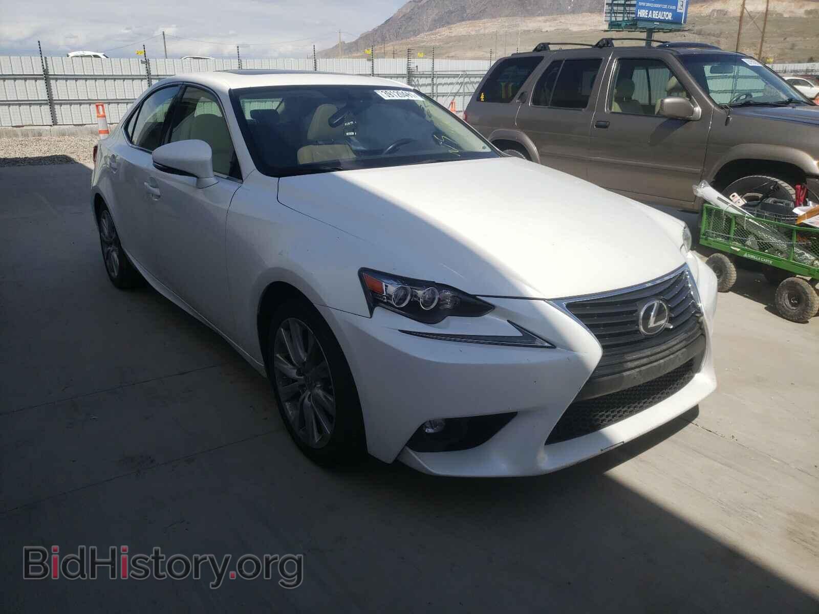 Фотография JTHCF1D22F5024100 - LEXUS IS 2015