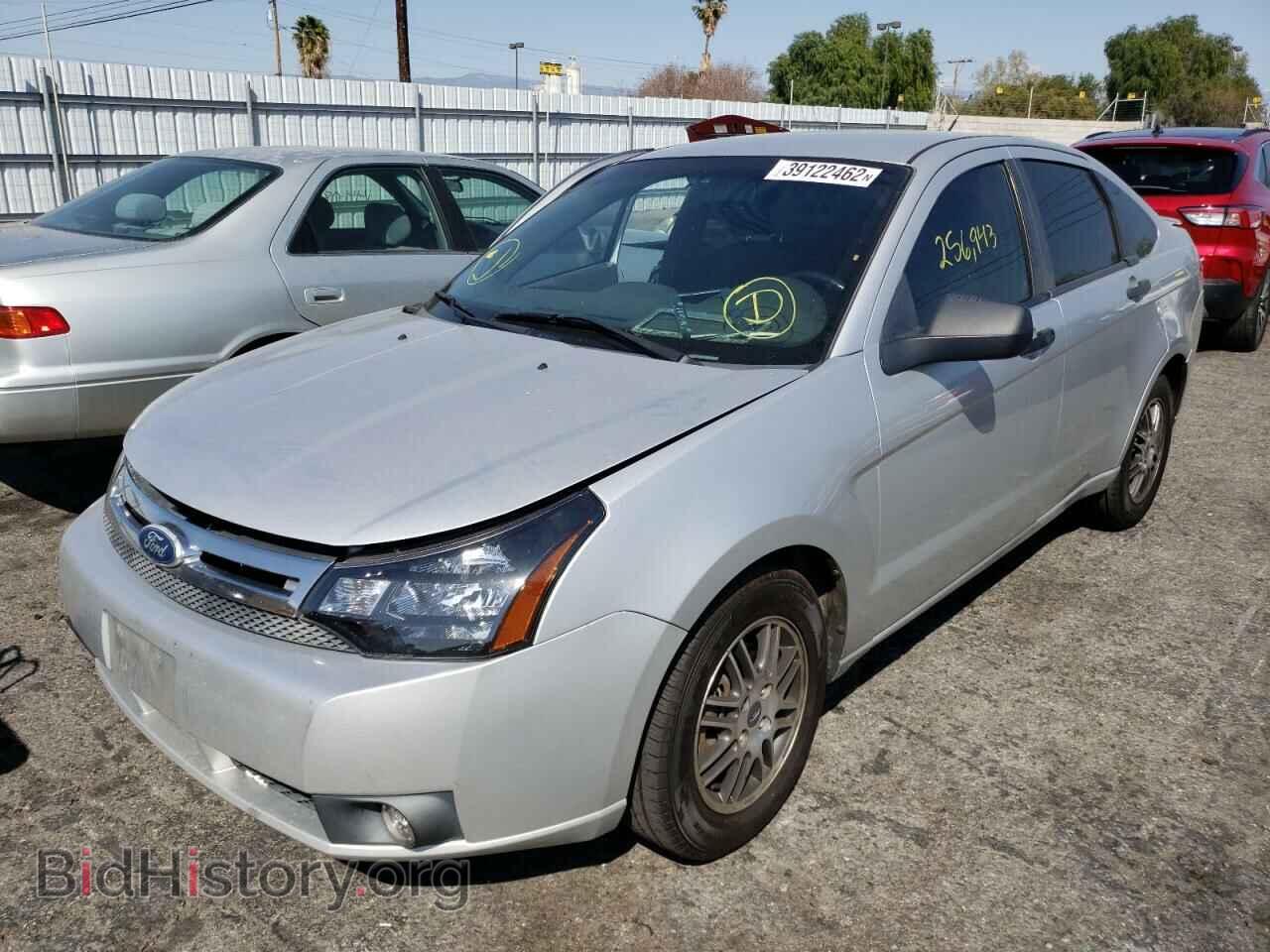 2011 FORD FOCUS - VIN: 1FAHP3FN3BW205109 - Фото 2