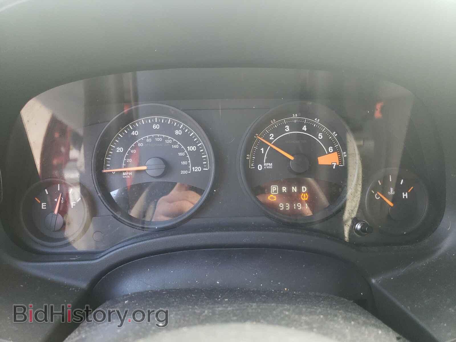 2014 JEEP COMPASS - VIN: 1C4NJCBAXED829488 - Photo 8