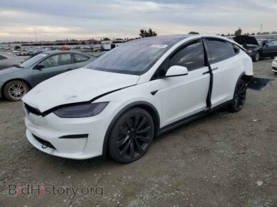 2022 Tesla MODEL X, белый — VIN 7SAXCBE67NF330177, Copart