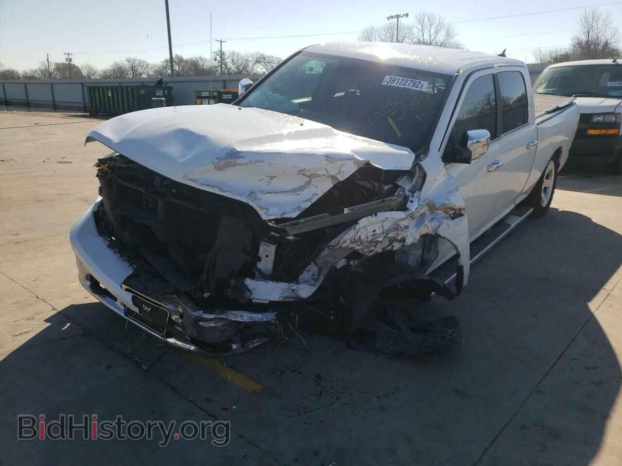2017 RAM 1500 - VIN: 1C6RR6TT0HS769403 - Photo 2