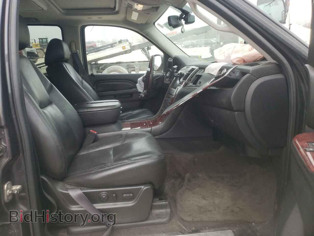 2011 CADILLAC ESCALADE - VIN: 1GYS4CEF3BR304203 - Фото 5