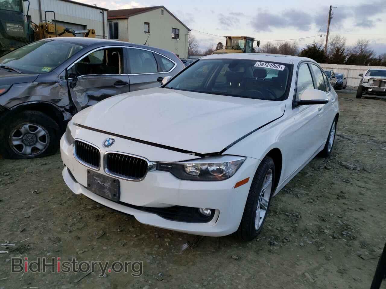 Photo WBA3B5G54DNS00830 - BMW 3 SERIES 2013