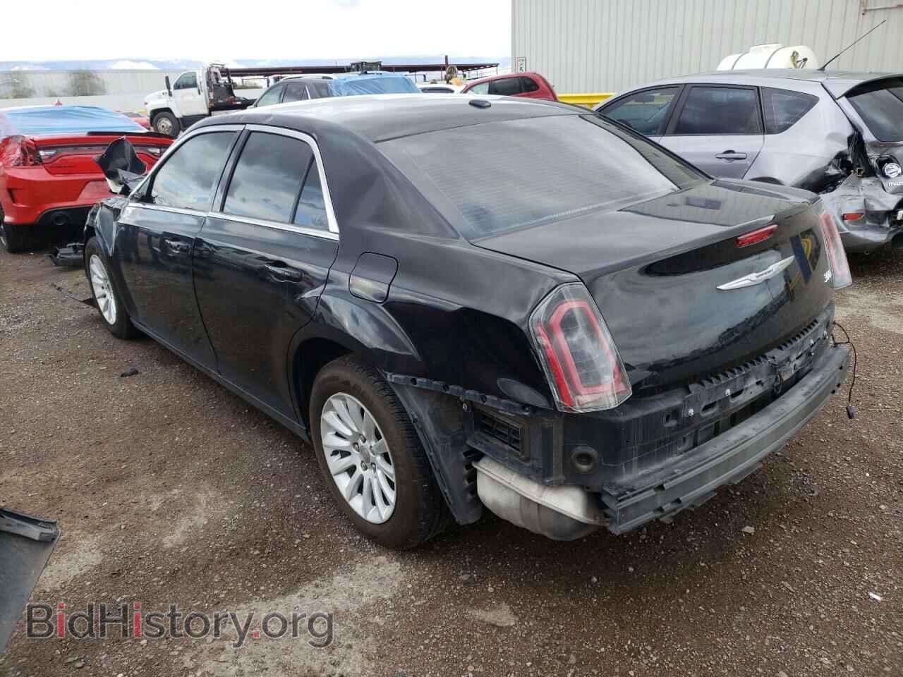 2012 CHRYSLER 300 - VIN: 2C3CCAAG6CH201704 - Фото 2