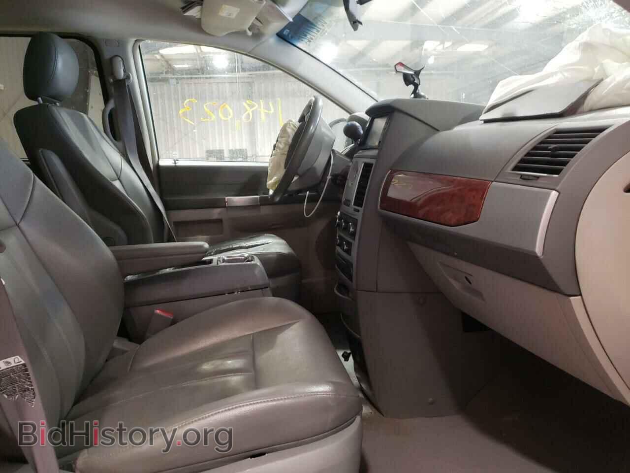 2008 CHRYSLER MINIVAN - VIN: 2A8HR54P48R838037 - Фото 5