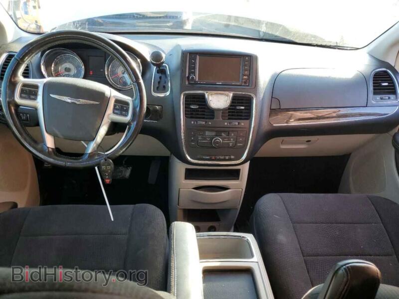2011 Chrysler MINIVAN (VIN 2A4RR5DG4BR781447) — photo 8 of 13