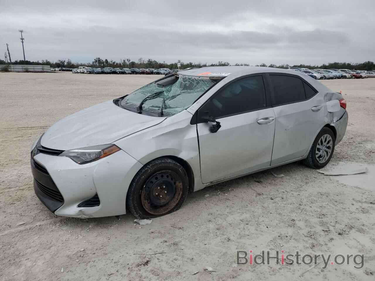 Photo 5YFBURHEXHP665331 - TOYOTA COROLLA 2017