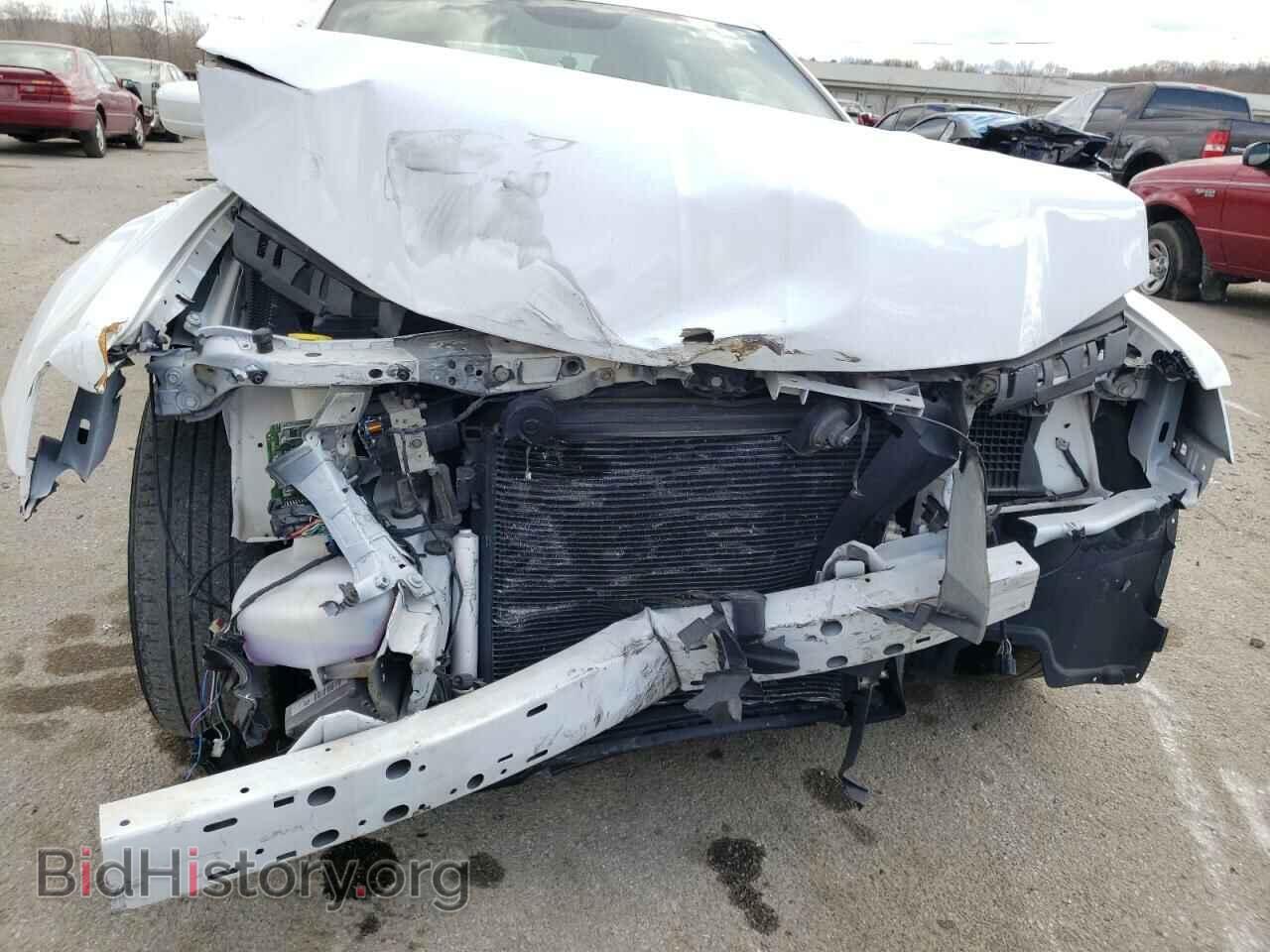 2014 CHRYSLER 300 - VIN: 2C3CCAAGXEH173375 - Фото 9