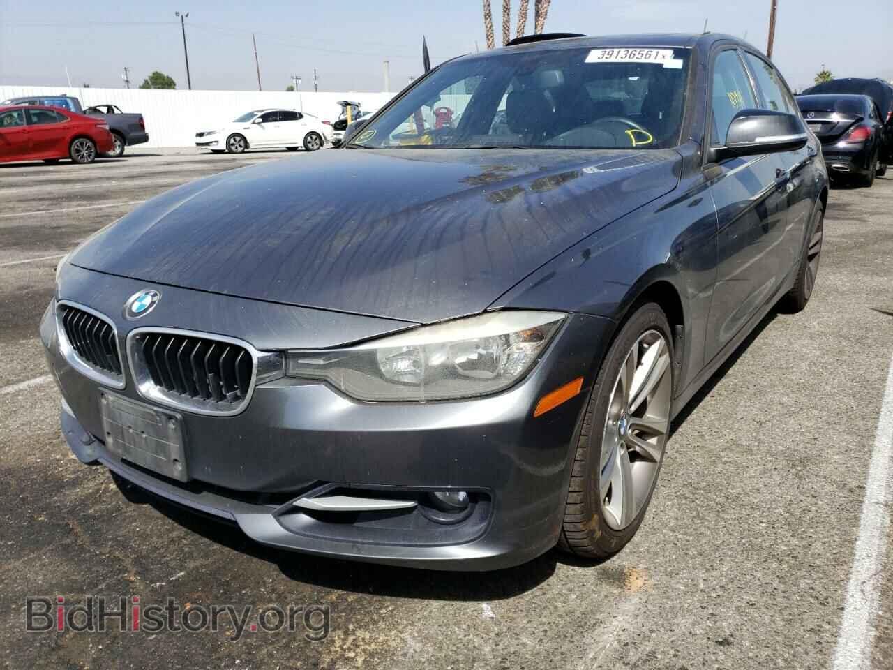 2013 BMW 3 SERIES - VIN: WBA3A5C51DF357721 - Фото 2
