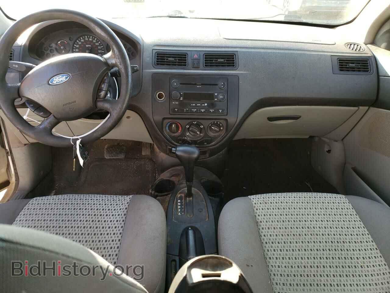 2007 FORD FOCUS - VIN: 1FAFP36N57W218748 - Фото 8