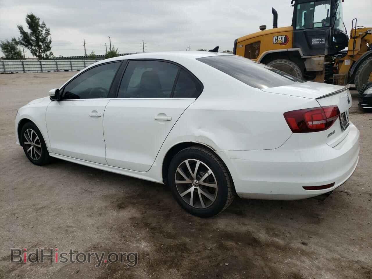 2017 VOLKSWAGEN JETTA - VIN: 3VWDB7AJ7HM233696 - Фото 2