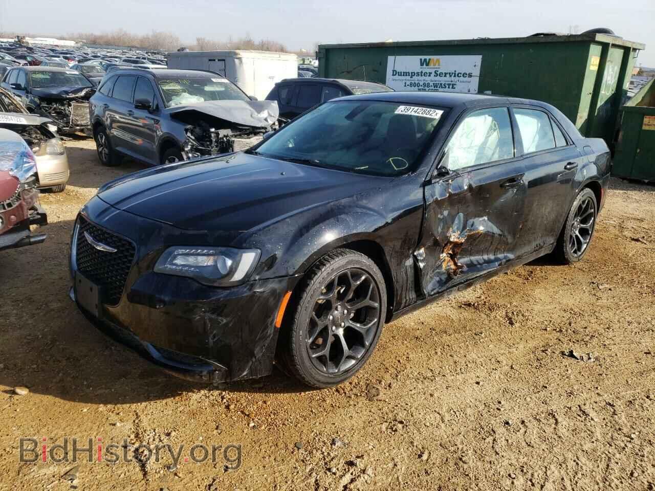 2019 CHRYSLER 300 - VIN: 2C3CCAAG1KH601751 - Фото 2