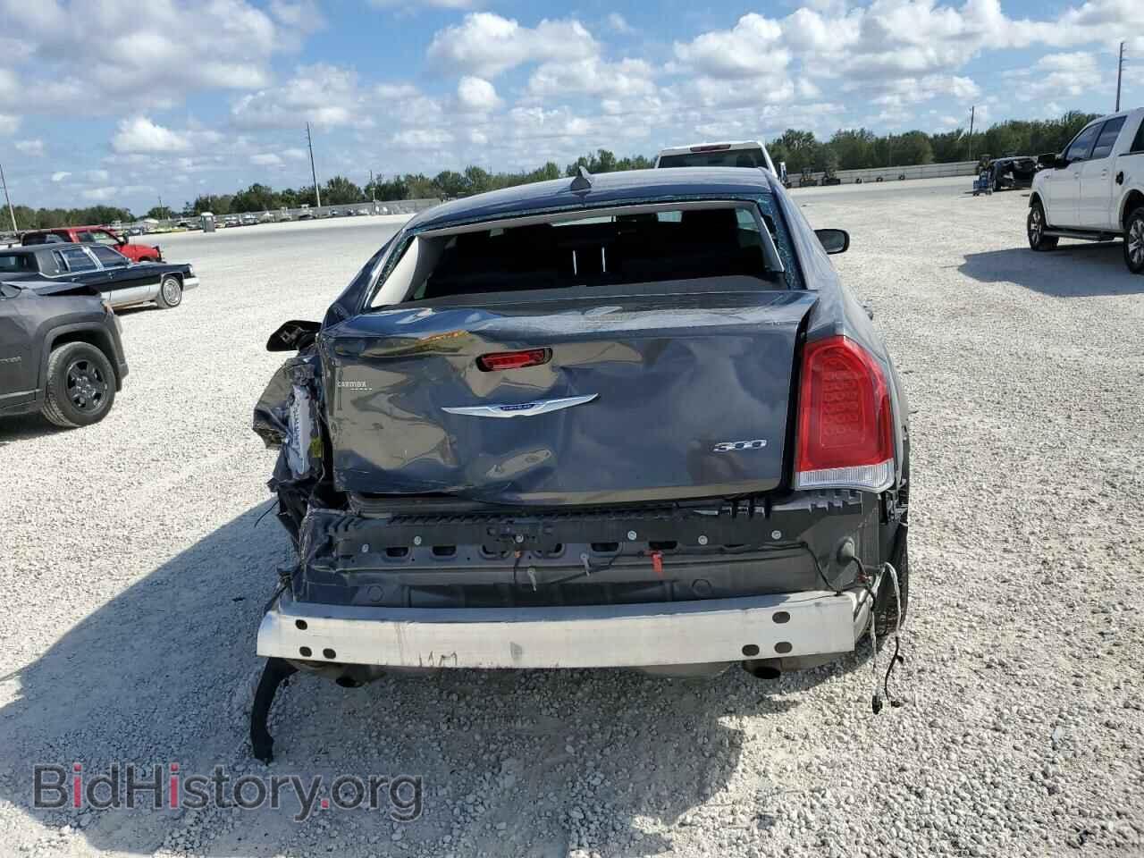 2019 CHRYSLER 300 - VIN: 2C3CCAAGXKH500773 - Фото 6
