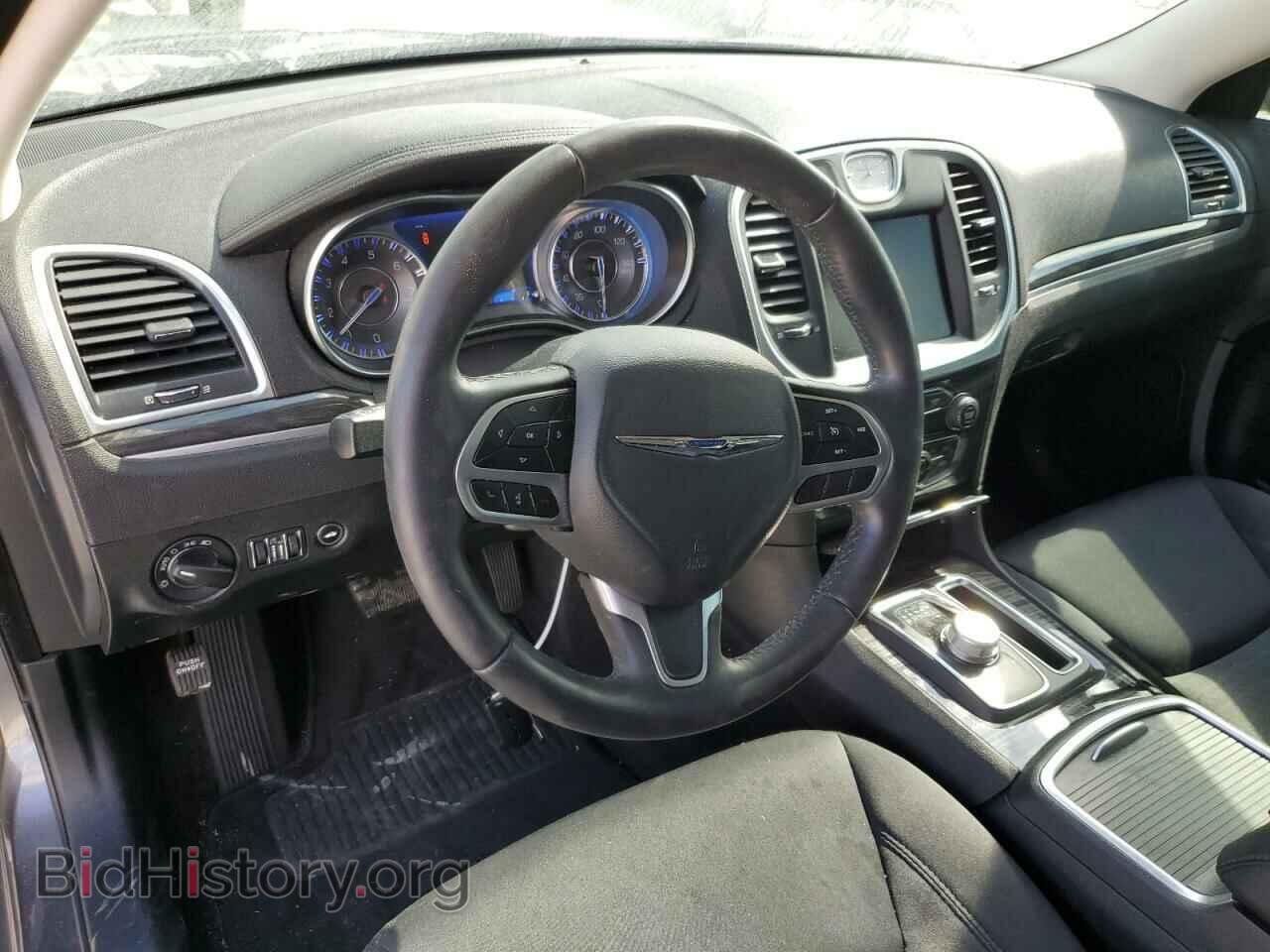 2019 CHRYSLER 300 - VIN: 2C3CCAAGXKH500773 - Фото 8