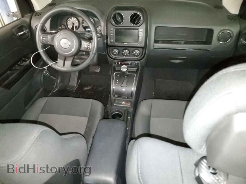 2012 Jeep COMPASS (VIN 1C4NJDEB4CD633182) — photo 8 of 13