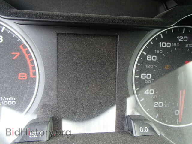 2011 AUDI A4 - VIN: WAU4FAFL2BA100277 - Фото 8