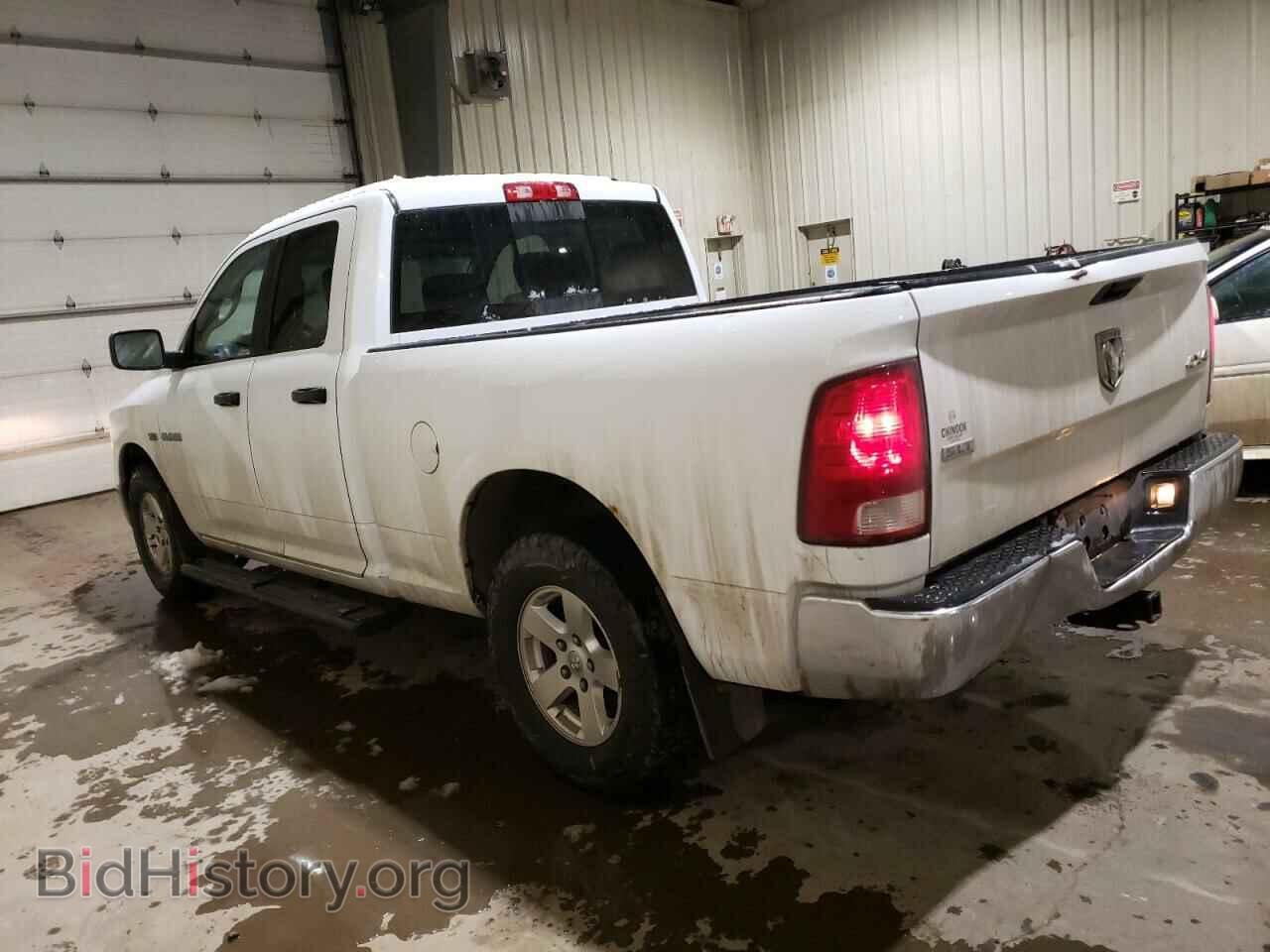 2010 DODGE RAM 1500 - VIN: 1D7RV1GT2AS179328 - Фото 2